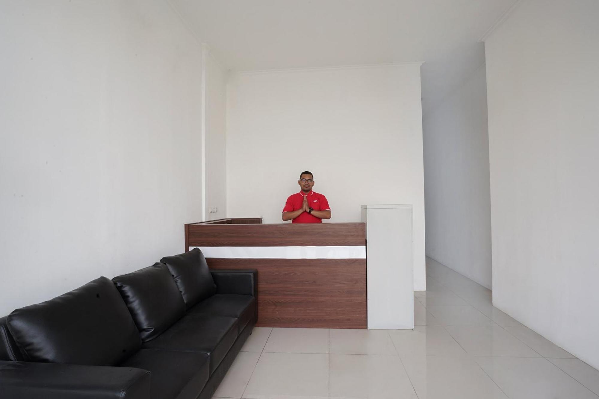 Super Oyo 2183 Cibeureum Residence Bandung Exterior foto