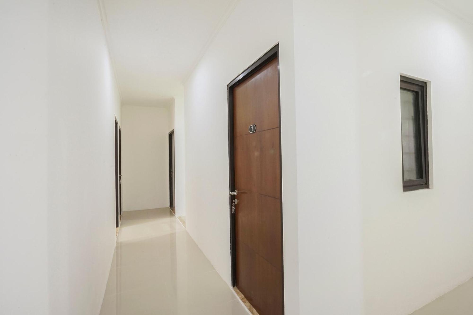 Super Oyo 2183 Cibeureum Residence Bandung Exterior foto