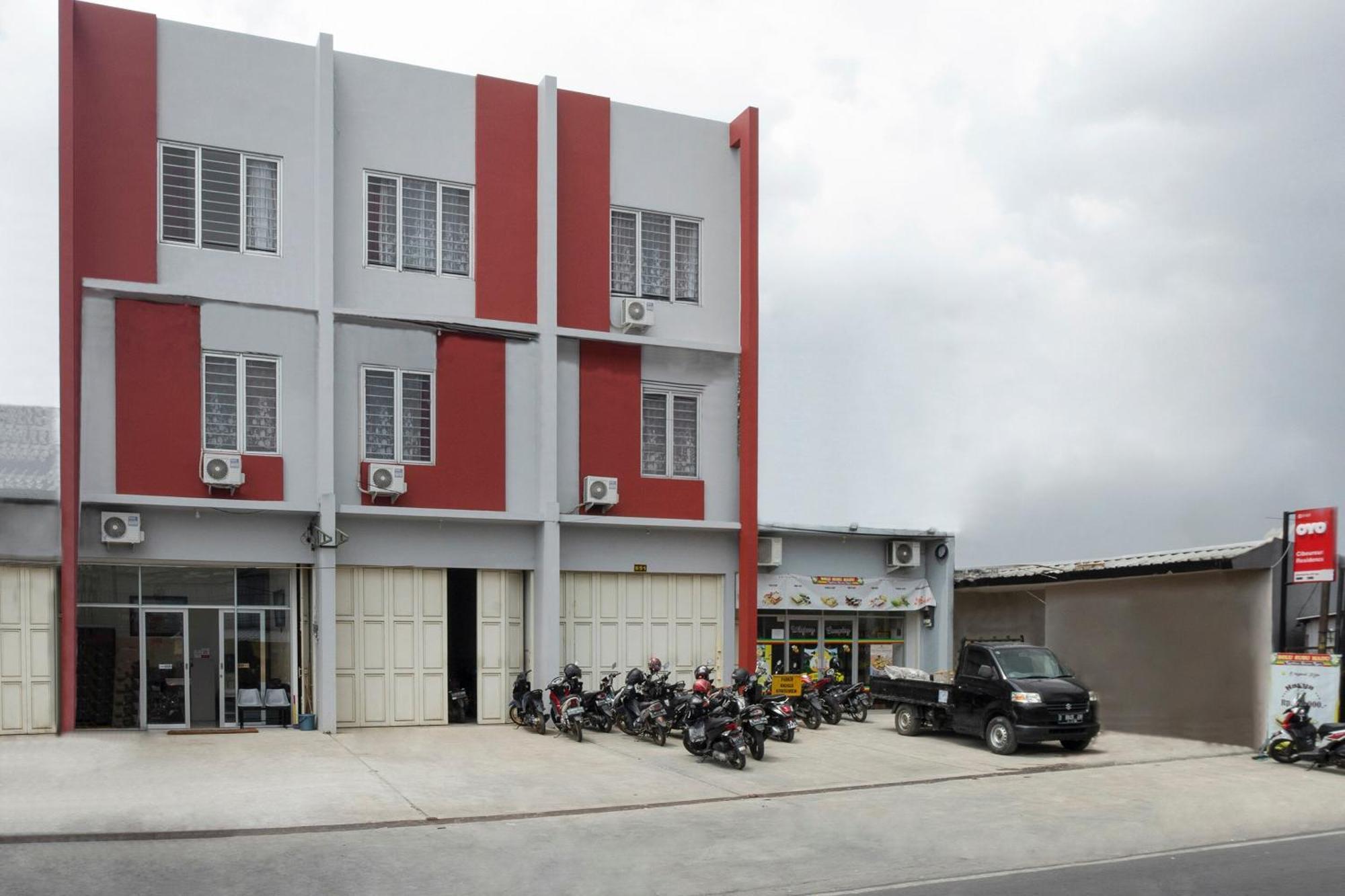 Super Oyo 2183 Cibeureum Residence Bandung Exterior foto